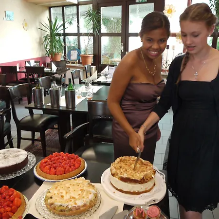 ホテル ピンガー